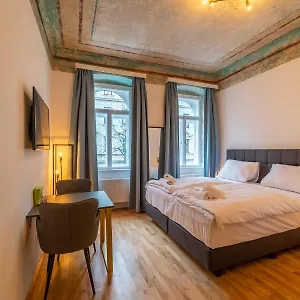 https://new-beautiful-apartment-next-to-the-uno-vic.vienna-besthotels.com